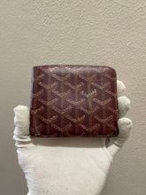 Load image into Gallery viewer, Goyard bifold retail 1050+ hand painted version Burgandy