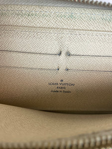 Louis Vuitton damier azure zippy wallet