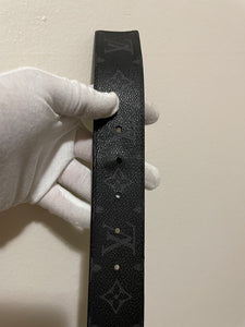 Louis Vuitton monogram eclipse reversible initials belt sz 34 (fits 28-32)