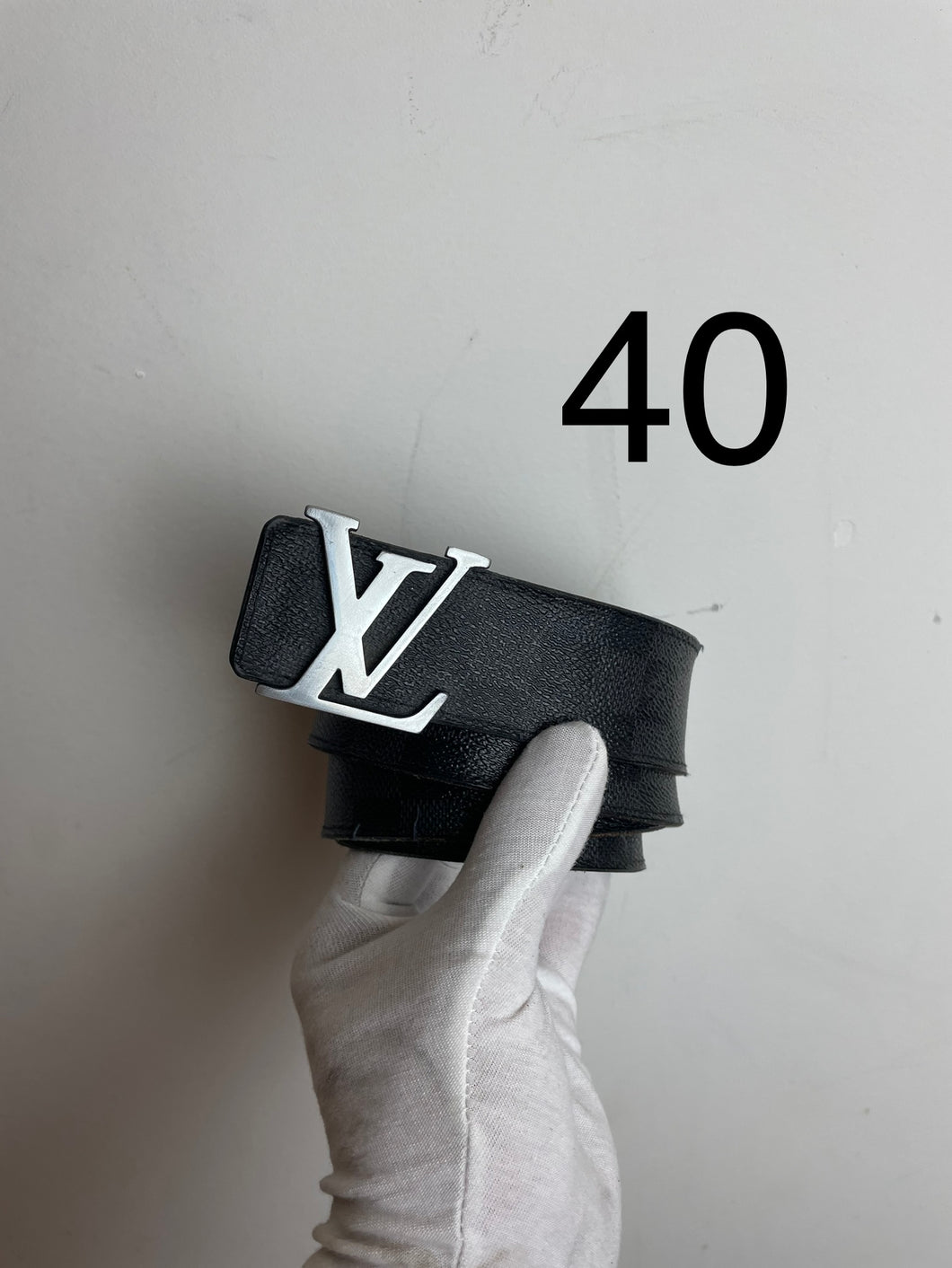 Louis Vuitton damier graphite initials belt sz 40 (fits 34-38) (sanded buckle)