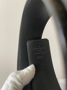Louis Vuitton monogram reversible initials belt sz 44 (fits 38-42)