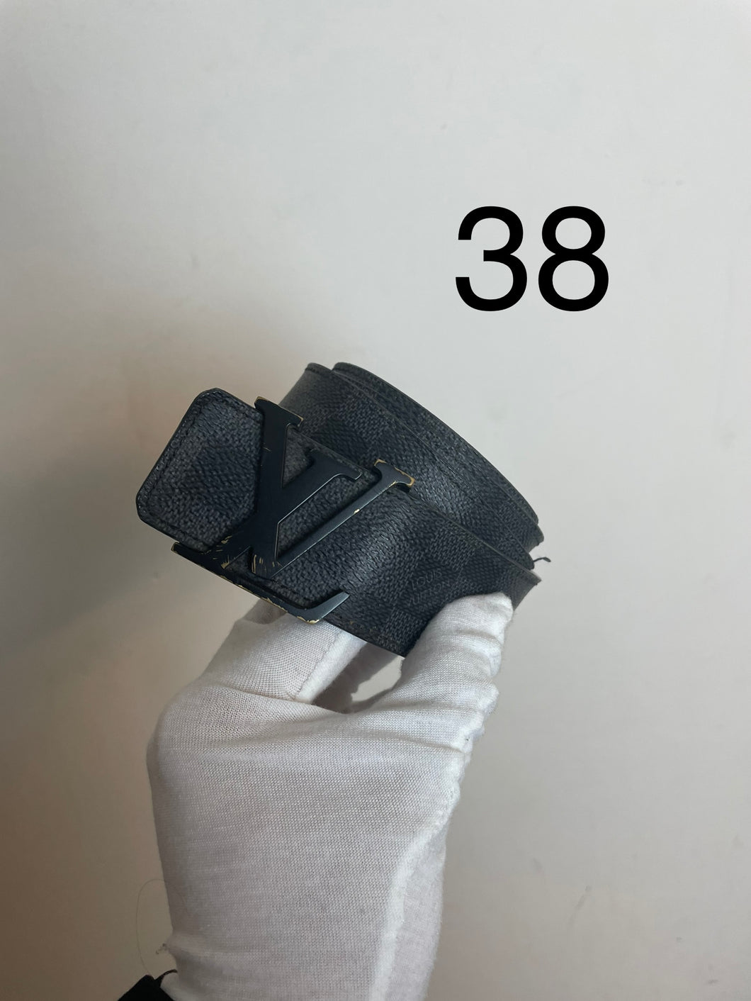 Louis Vuitton damier graphite initials belt black buckle sz 38 (fits 32-36)