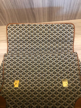 Load image into Gallery viewer, Goyard vintage side bag perfect condition