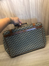 Load image into Gallery viewer, Goyard vintage side bag perfect condition