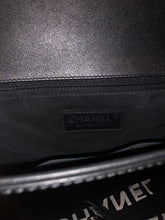 Load image into Gallery viewer, Chanel patant leather black boy bag